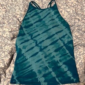 GREEN BEAUTIFUL TOP